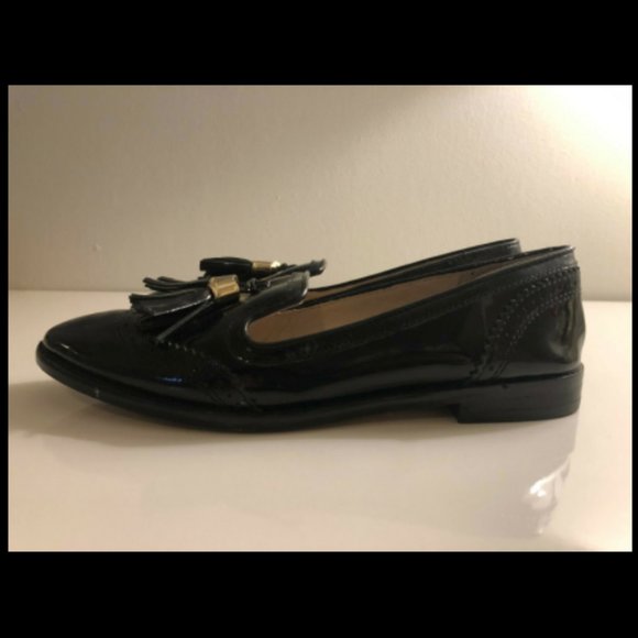 Louise Et Cie Patent Leather Classic Tassel Loafer - Picture 4 of 6